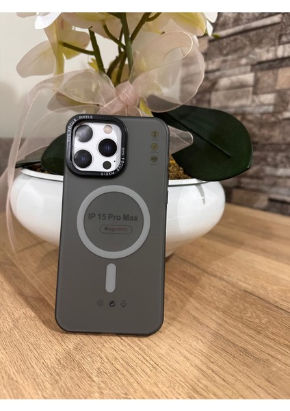 15 Pro Max Magsafe Destekli Kenar Korumalı Slikon Kılıf