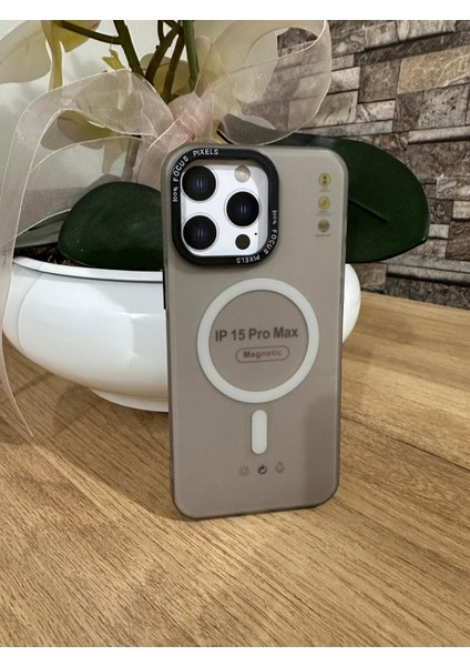 15 Pro Max Magsafe Destekli Kenar Korumalı Slikon Kılıf