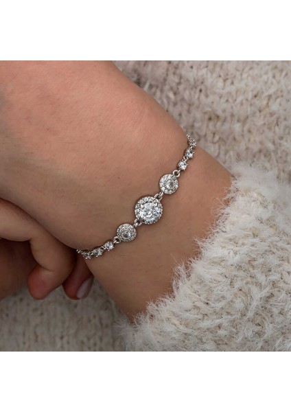 Gümüş Zirkon Taşlı Yuvarlak Kadın Bileklik modelleri