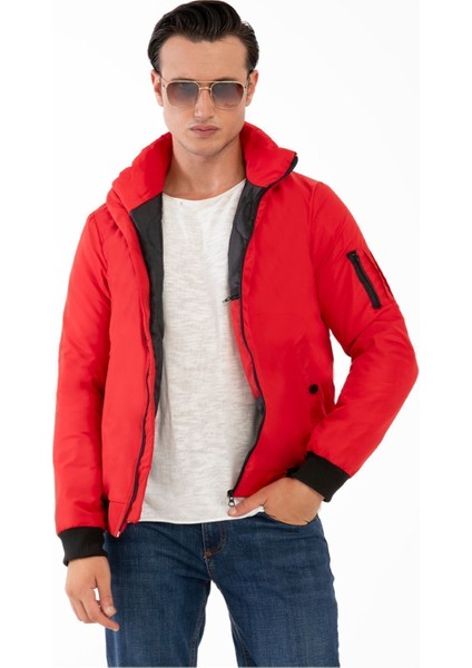 Erkek Kırmızı Içi Astarlı Dik Yaka Mevsimlik Cepli Su ve Rüzgar Geçirmez Mont fiyatları