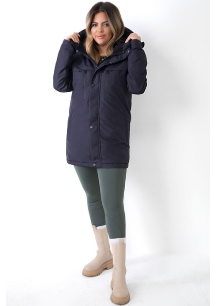 Kadın Lacivert Içi Polarlı Su ve Rüzgar Geçirmez Kapüşonlu Kışlık Mont & Kaban & Parka