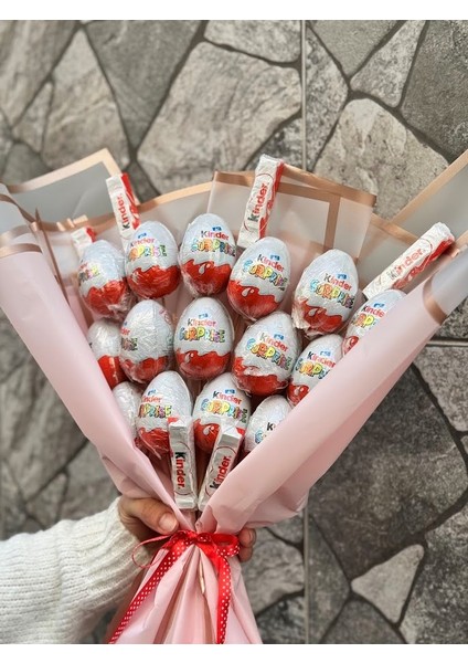 10 Adet Kinder Süpriz Yumurta & Kinder Çikolata Buketi Sevgililer Günü , Doğum Günü Hediyesi, Arkadaşa Hediye , Anneler Günü Hediyesi fiyatları