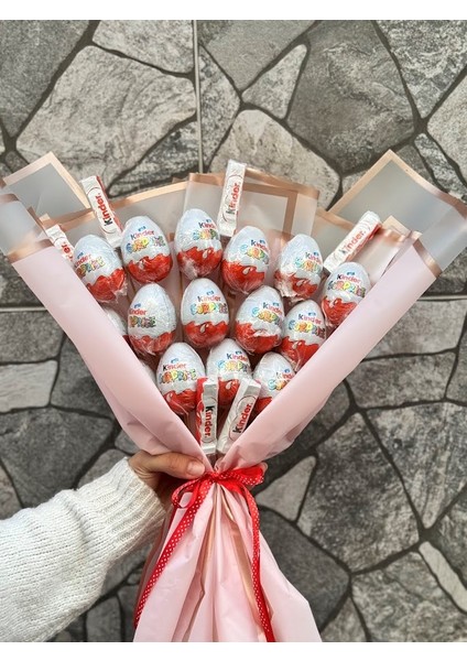 10 Adet Kinder Süpriz Yumurta & Kinder Çikolata Buketi Sevgililer Günü , Doğum Günü Hediyesi, Arkadaşa Hediye , Anneler Günü Hediyesi modelleri