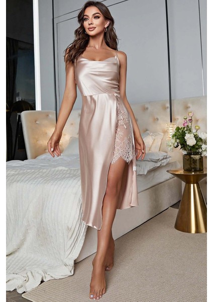 Özel Tasarım Degaje Yakalı Yırtmaçlı Dantelli Saten Uzun Gecelik modelleri