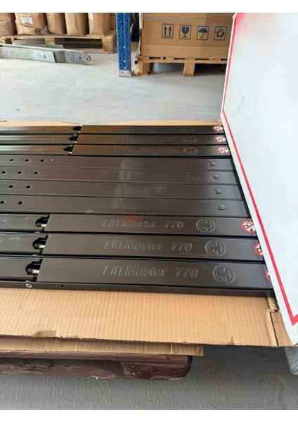 770 Liftmaster Hestal
