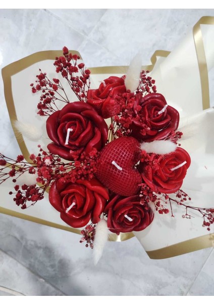 Kırmızı solmaz gül buketi, kokulu ve güzel hediye seçeneği fiyatları