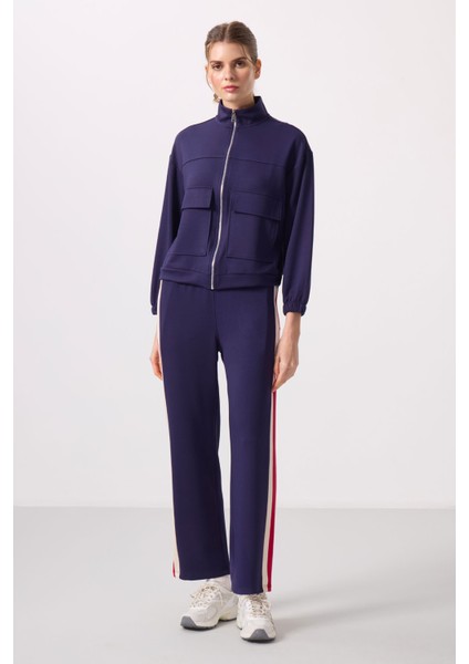 Koyu Mor Yumuşak Dokulu Dik Yaka Oversize Kargo Cepli Kadın Crop Top Sweatshirt - 97301 indirimleri