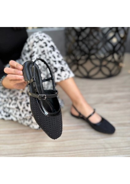 Siyah Saten Siyah Boncuk Işlemeli Sandalet fırsatları