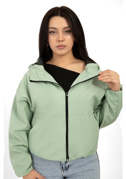Kadın Su Yeşili Kapüşonlu Su ve Rüzgar Geçirmez Cepli Içi Astarlı Oversize Yağmurluk Rys-Y-20