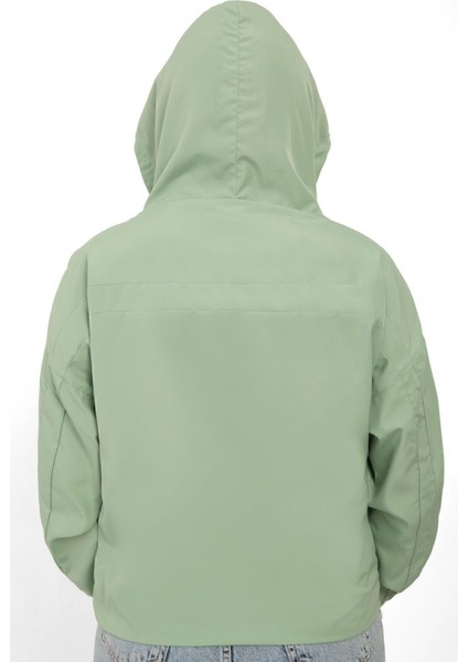 Kadın Su Yeşili Kapüşonlu Su ve Rüzgar Geçirmez Cepli Içi Astarlı Oversize Yağmurluk Rys-Y-20 fırsatları