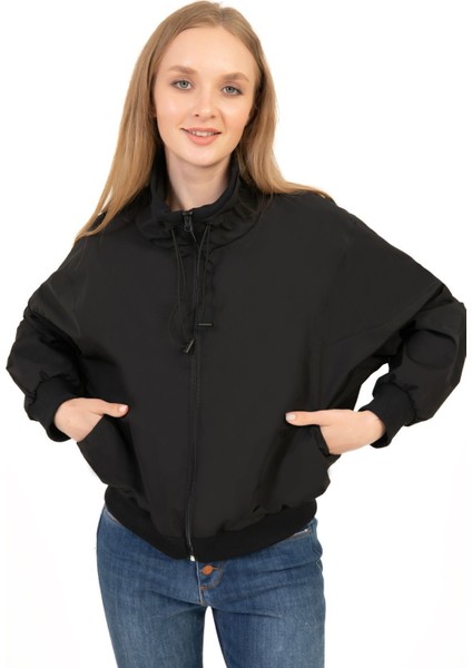 Kadın Siyah Dik Yaka Su ve Rüzgar Geçirmez Oversize Crop Mevsimlik Yağmurluk Rüzgarlık Rys-Y-30