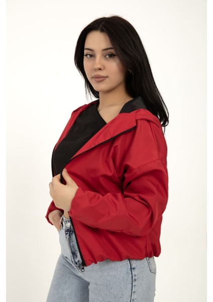 Kadın Kırmızı Kapüşonlu Su ve Rüzgar Geçirmez Cepli Içi Astarlı Oversize Yağmurluk Rys-Y-20 modelleri