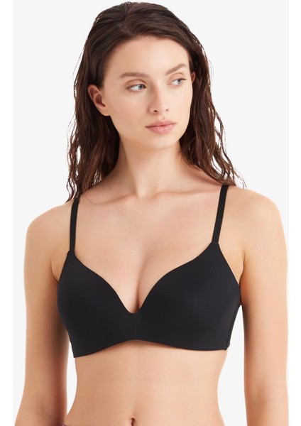 Kadın Balensiz Lazer Kesim İz Yapmayan Siyah Sütyen C5T6N6O1