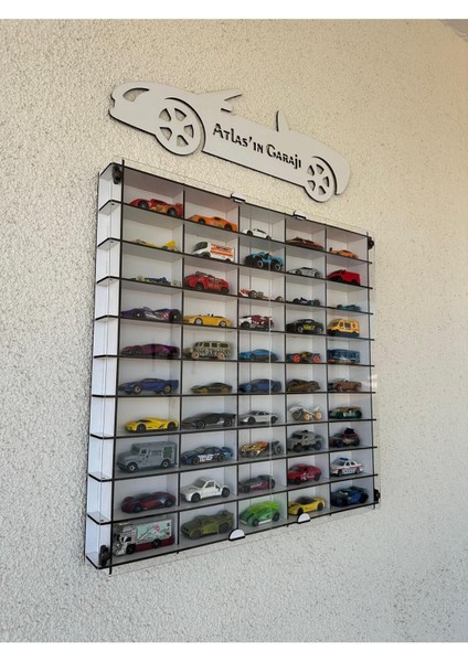 Beyaz Ahşap Plekisi Kapaklı Mini Oyuncak Araba Rafı