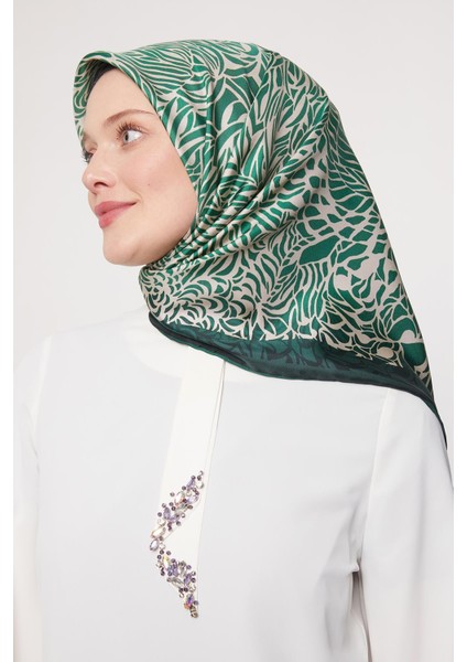 Zümrüt Soyut Desen Twill Ipek Eşarp