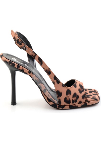 Leopar Kadın Klasik Topuklu Ayakkabı K05726412804