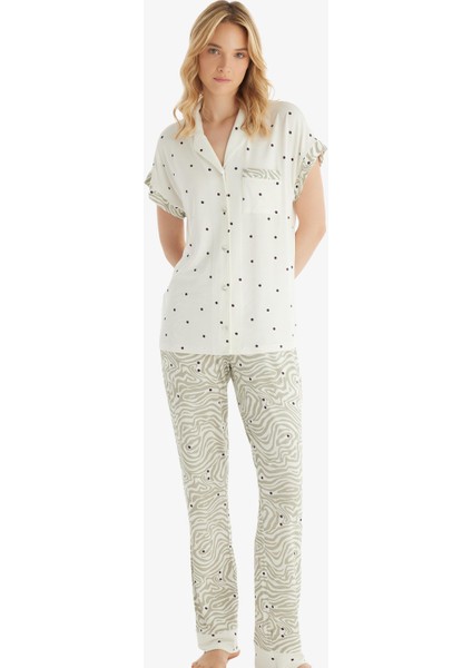 Kadın Kısa Kol Önden Düğmeli Krem Pijama Takımı C7T5N8O15