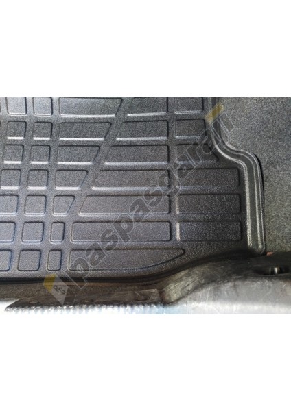 Ford Focus 1 Sedan Bagaj Havuzu, 1998-2004 Arası indirimleri