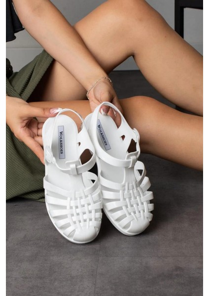 Ruby Mat Beyaz Kemer Detay Kadın Sandalet