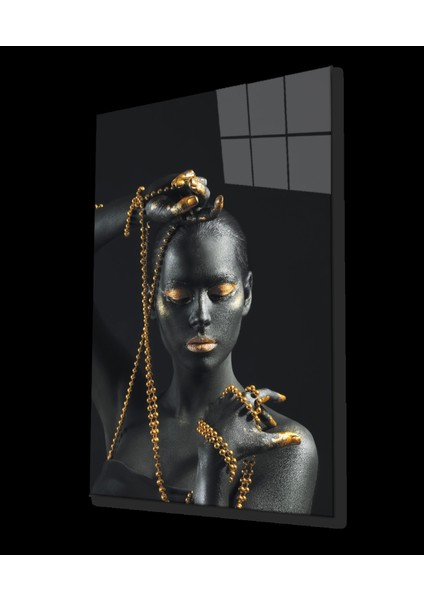 Altın Dudak ve Göz Makyajlı Afrikalı Kadın Cam Tablo