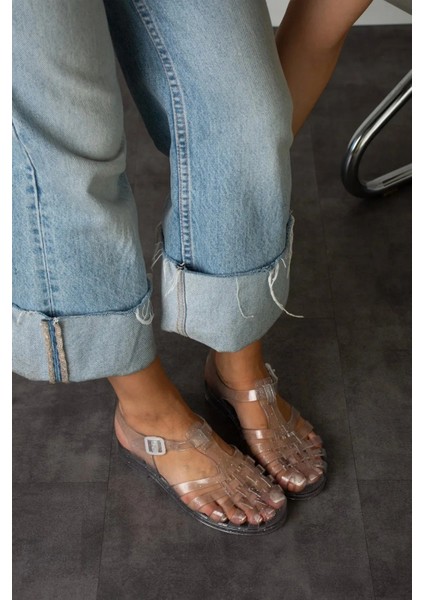 Kadın Sandalet Şeffaf Kemer Detaylı Simli Tasarım ile Rahat Kullanım fiyatları