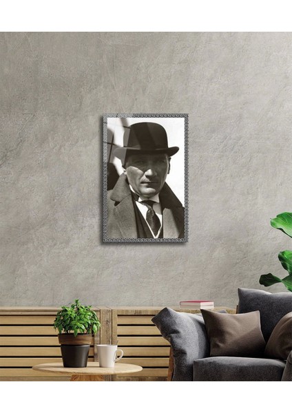 Atatürk Cam Tablo