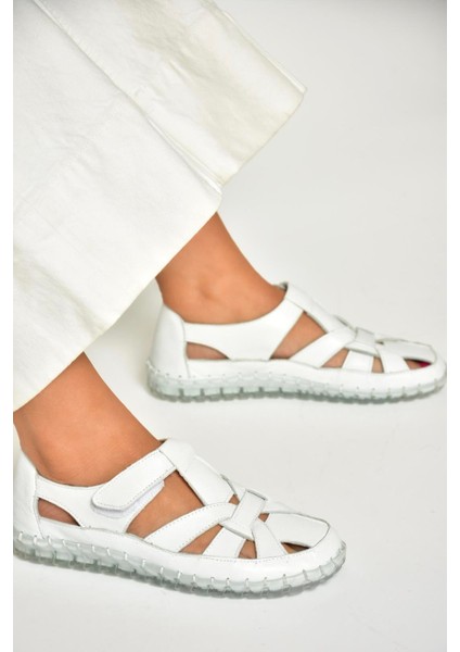 U555413003 Beyaz Hakiki Deri Kadın Sandalet