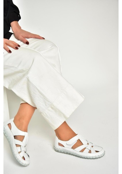 U555413003 Beyaz Hakiki Deri Kadın Sandalet fiyatları