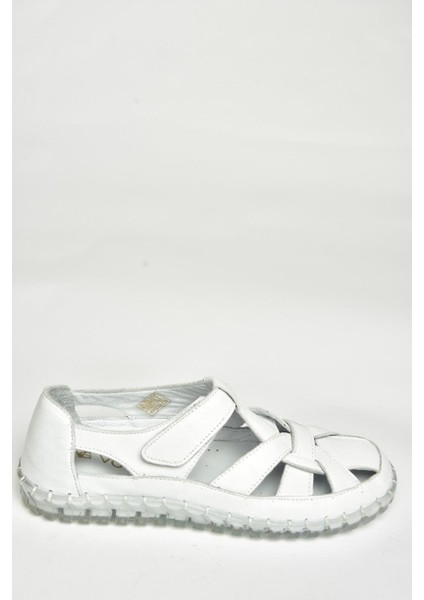 U555413003 Beyaz Hakiki Deri Kadın Sandalet modelleri