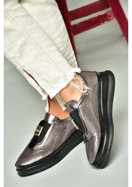 U555130603 Platin Kadın Ayakkabı modelleri