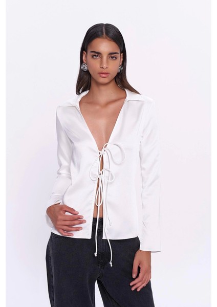 Saten Bağlama Detaylı Bluz Ekru