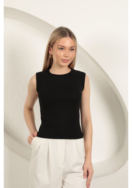 Çilek Viskon Kumaş Basic Bluz-Siyah