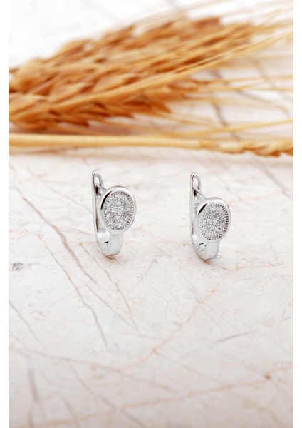 Oval Taşlı Tasarım Rodyumlu Gümüş J Küpe 7323