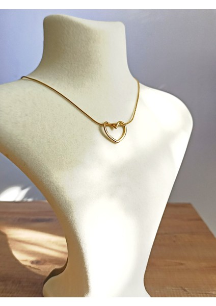 Çelik Minimal Sarmal Kalp Kadın Kolye Gold