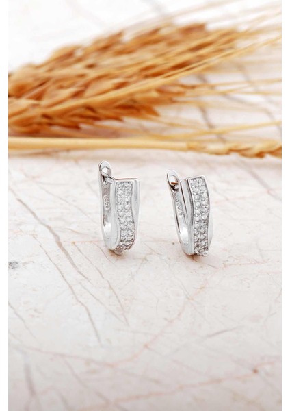 Taşlı Tasarım Rodyumlu Gümüş J Küpe 7326