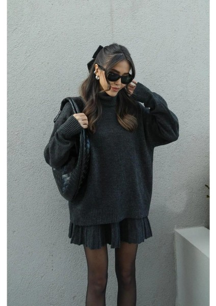Antrasit Pileli Mini Etek Balıkçı Kazak Alt Üst Triko Takım