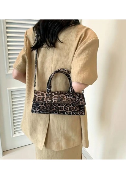 Leopar Desenli Çapraz Çanta