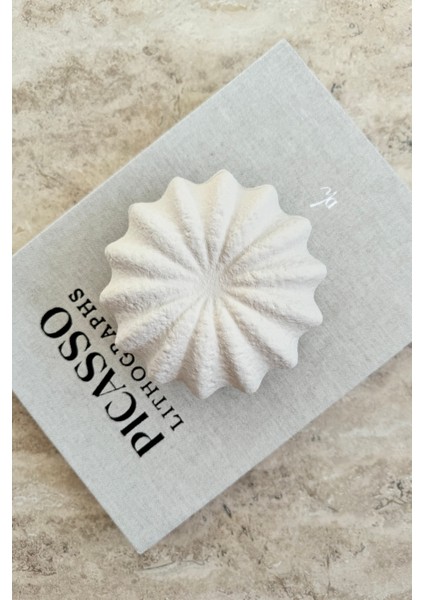 Hm Muadili Dekoratif Beton Oluklu Kapaklı Kutu