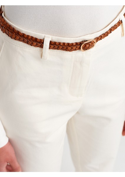 71637 Örgü Kemerli Chino Pantolon-Beyaz modelleri