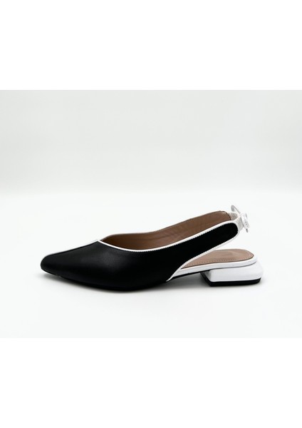 Siyah-Beyaz Deri Slingback Babet – Şık Ve Rahat Tasarım