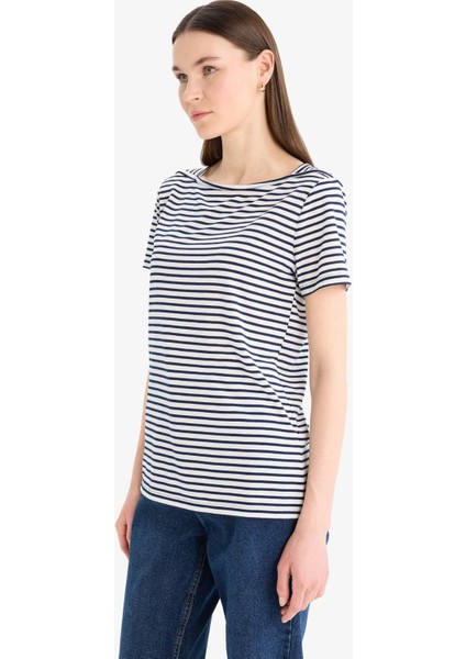 Regular Fit Kayık Yaka Çizgili Kısa Kollu Tişört D4534AX25SM fırsatları