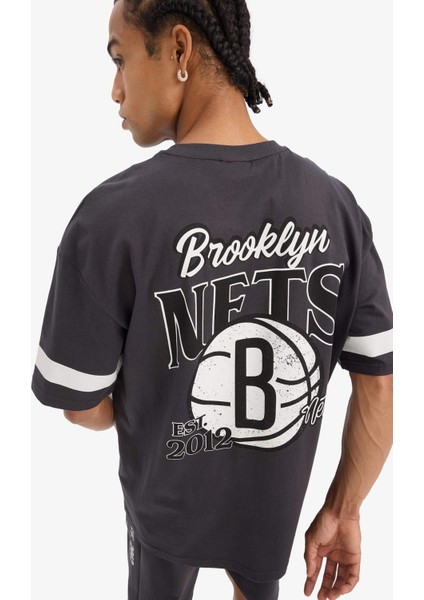 Defactofit Nba Brooklyn Nets Oversize Geniş Kalıp Bisiklet Yaka Sırt Baskılı Kısa Kollu TIŞÖRT E2183AX25SM