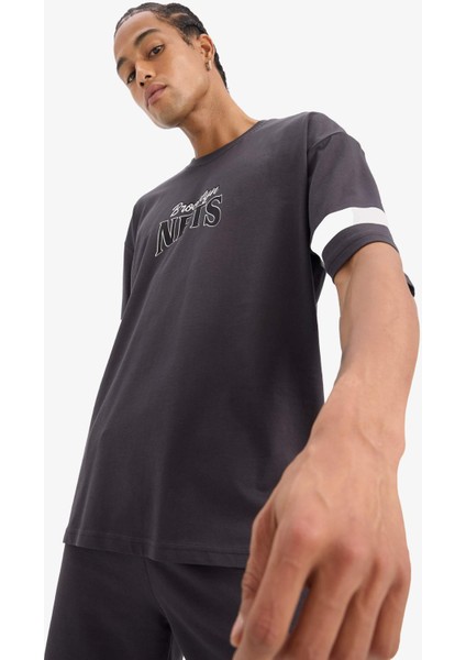 Defactofit Nba Brooklyn Nets Oversize Geniş Kalıp Bisiklet Yaka Sırt Baskılı Kısa Kollu TIŞÖRT E2183AX25SM
