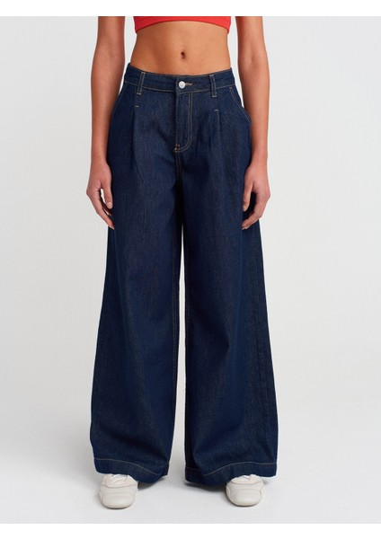 71802 Pileli Geniş Denim Pantolon-Lacivert fırsatları