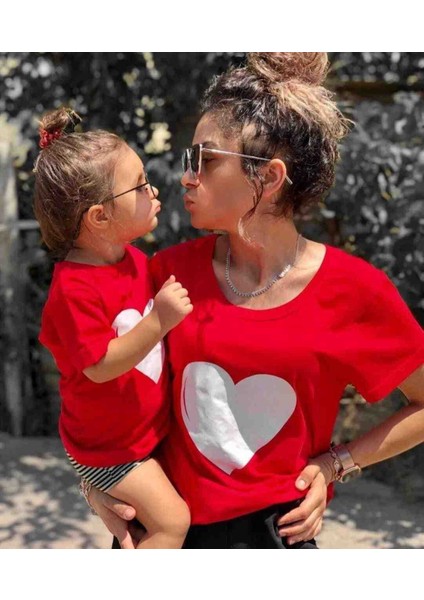 Anne Kız Kalpli Baskılı T-Shirt Kırmızı Tek Fiyatıdır