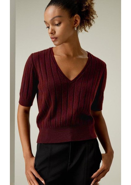 Bordo V Yaka Örgülü Kadın Triko Tişört MG2369 fırsatları