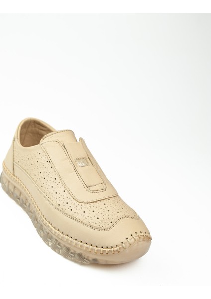 059 Bej Deri Günlük Kadın Ayakkabı