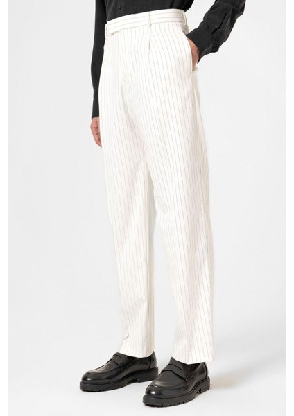 Beyaz Çizgili Relaxed Fit Erkek Pantolon modelleri