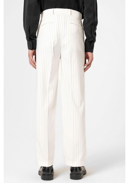 Beyaz Çizgili Relaxed Fit Erkek Pantolon indirimleri