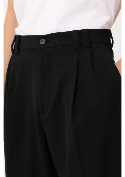 Siyah Yüksel Bel Relax Fit Pileli Erkek Pantolon fırsatları